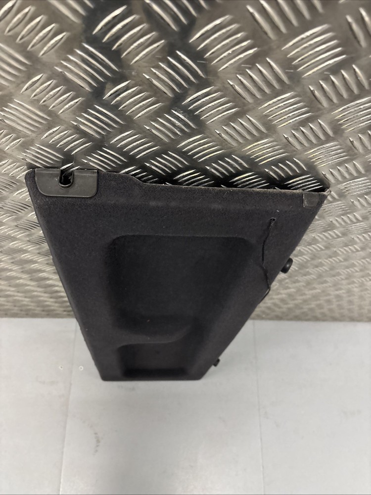 2003-2009 HYUNDAI GETZ PARCEL SHELF / LOAD COVER MISSING ONE STRAP RefB