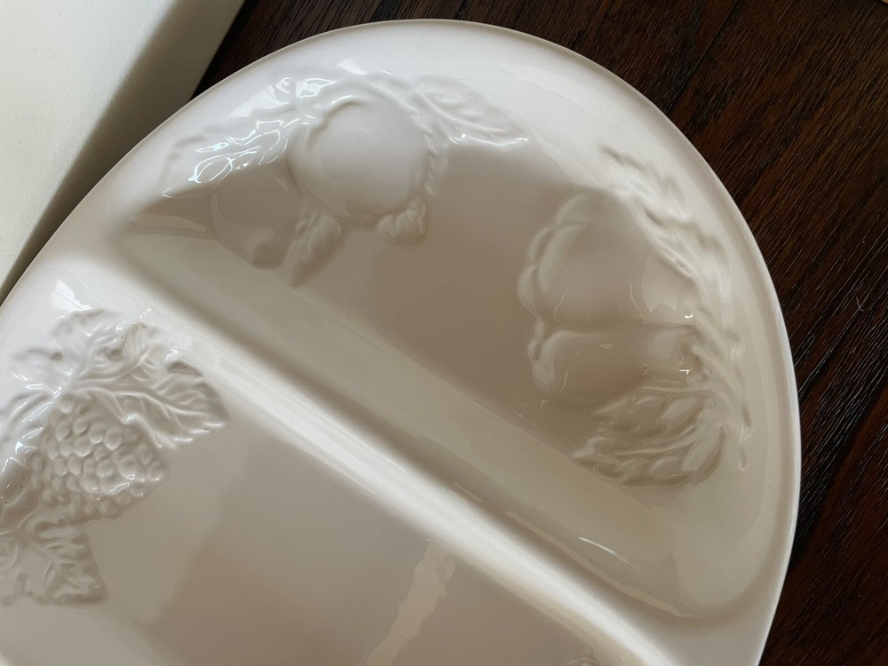 Nature cream three-segment divided serving tray