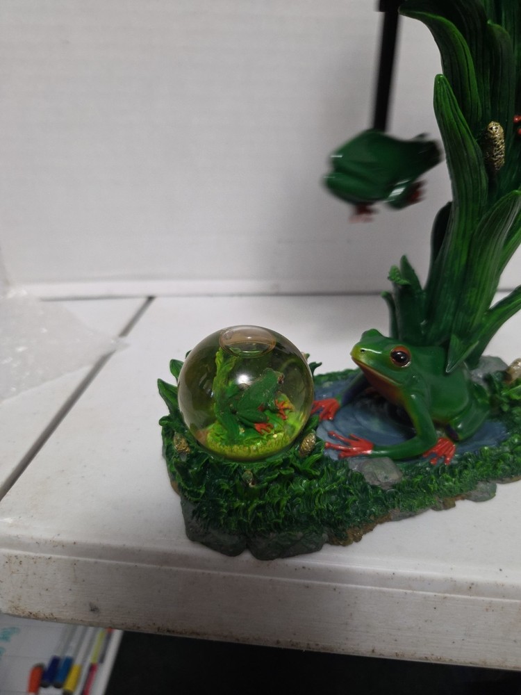 2000 Cadona Clock Collection Tree Frog Clock