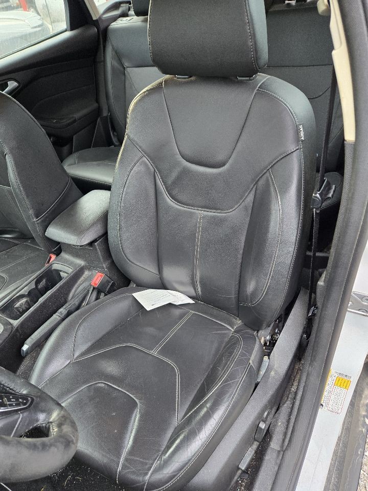 2015-2018 Ford Focus Front 4.2" Display Screen