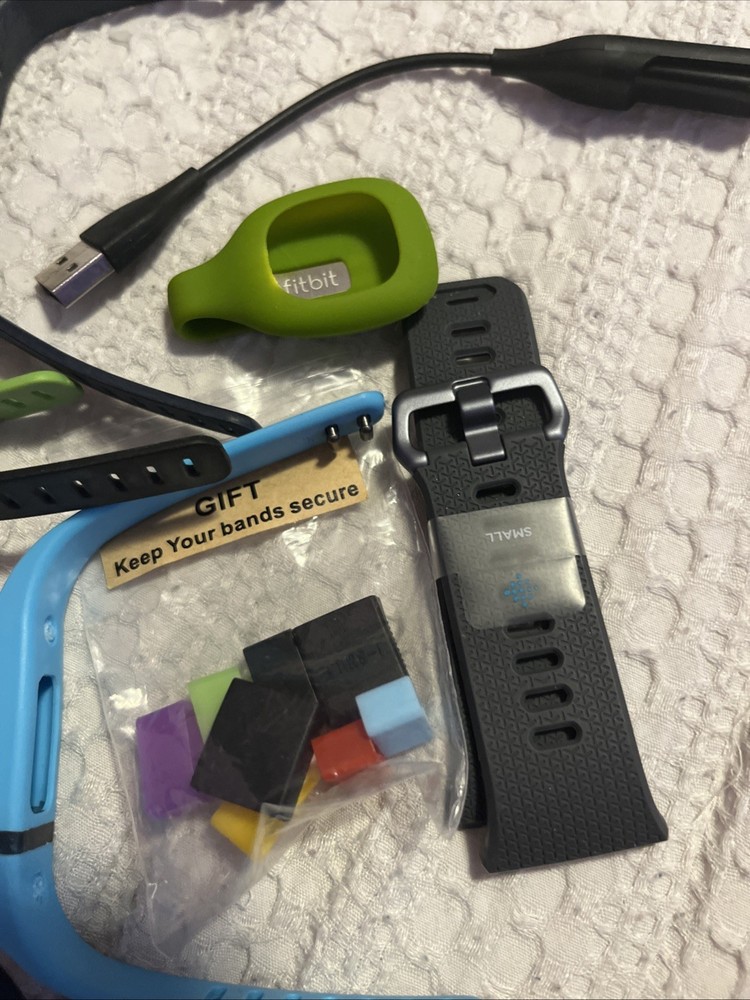 Fitbit Flex Wireless Activity Tracker Bundle - 17 Bands Inc Everything In Pics