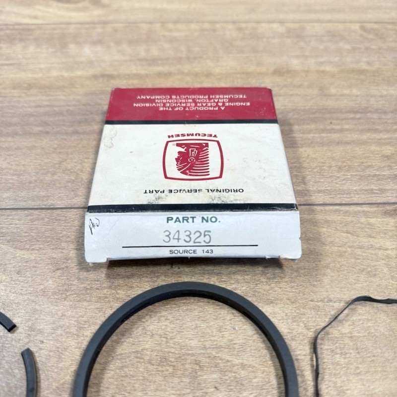 New TECUMSEH OEM NOS PISTON RING SET / 34325