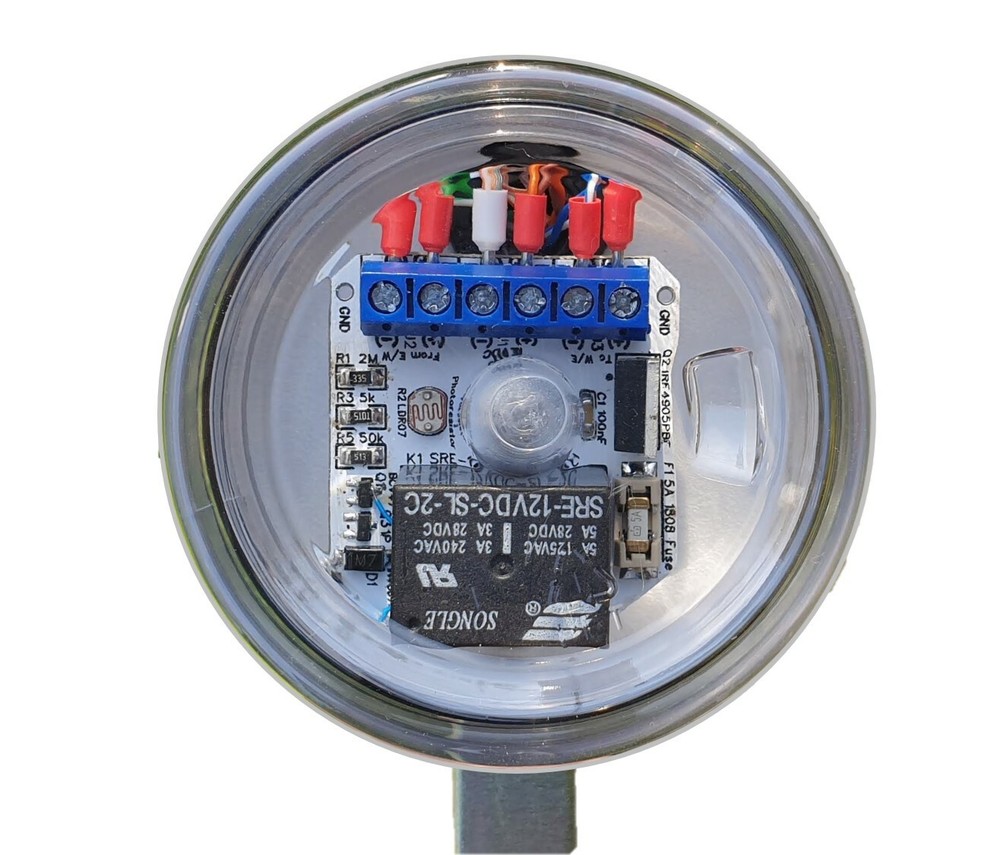 12V 5Amp West East Auto Sensor DIY PV Panel Sun Tracking Controller + Enclosure