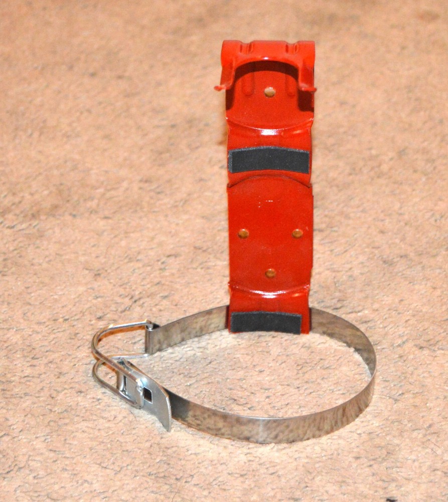 BUCKEYE 5 LB FIRE EXTINGUISHER BRACKET - NEW