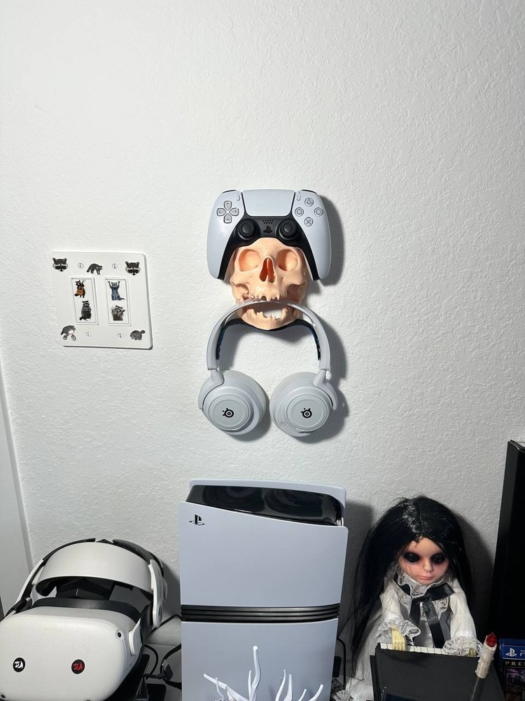 Skull PS5 Controller Wall Mount Holder Stand Gaming Decor Headset Hook