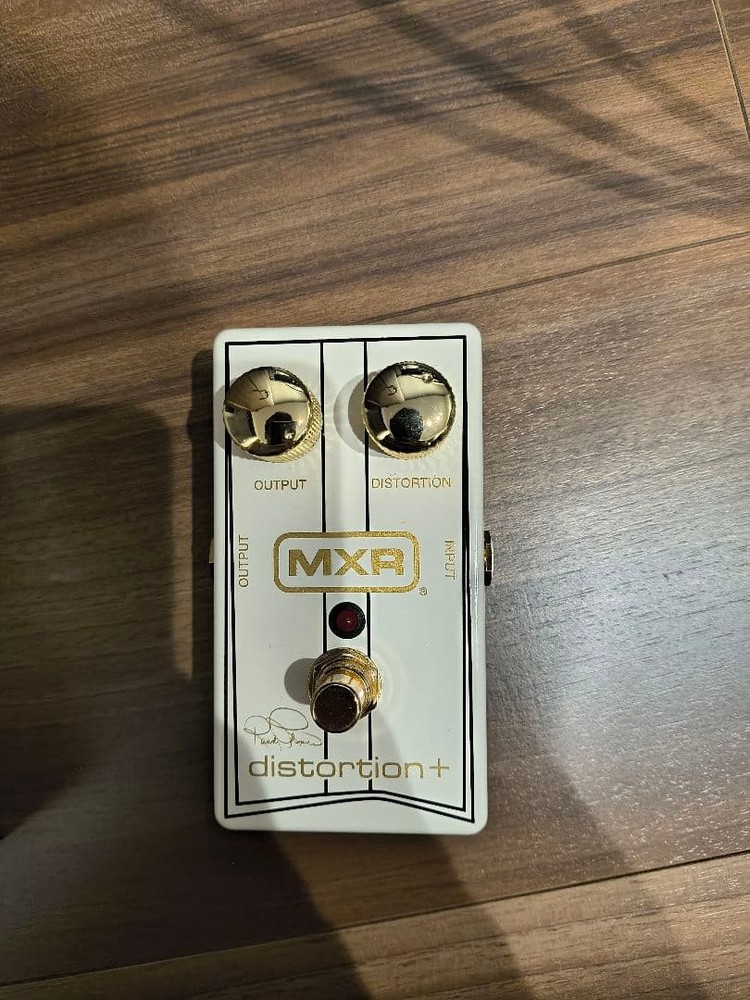 MXR distortion+ Randy Rhoads rr104c Effects Pedal