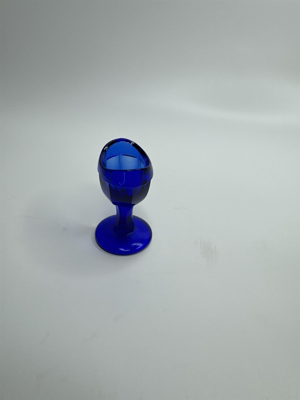 Vtg "M" Mark Inside DIamond Cobalt Blue Glass Eye Bath Wash Rinse Medicine Cup