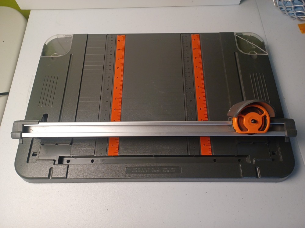 Fiskars 12-inch Paper Trimmer