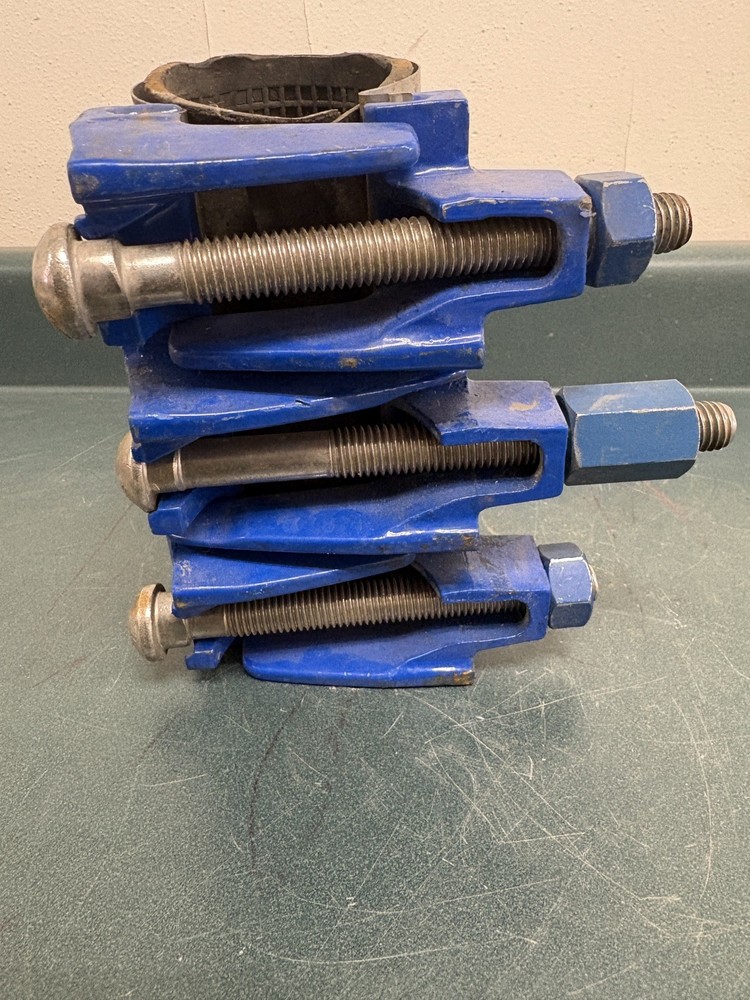 SMITH-BLAIR 226-00023807-001 Range 2.35-2.63” Pipe 7.5” width