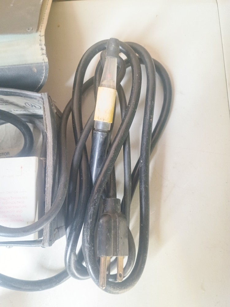 Penn Johnson Controls RLD-H10G Universal Service Leak Detector, UNTESTED