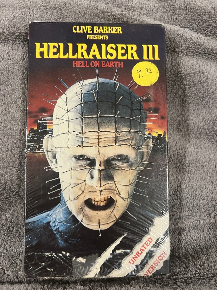Hellraiser 3-Hell on Earth (VHS)