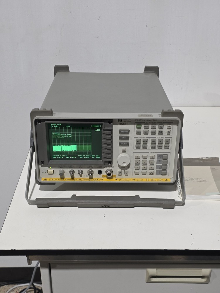 HP 8562E Spectrum Analyzer.