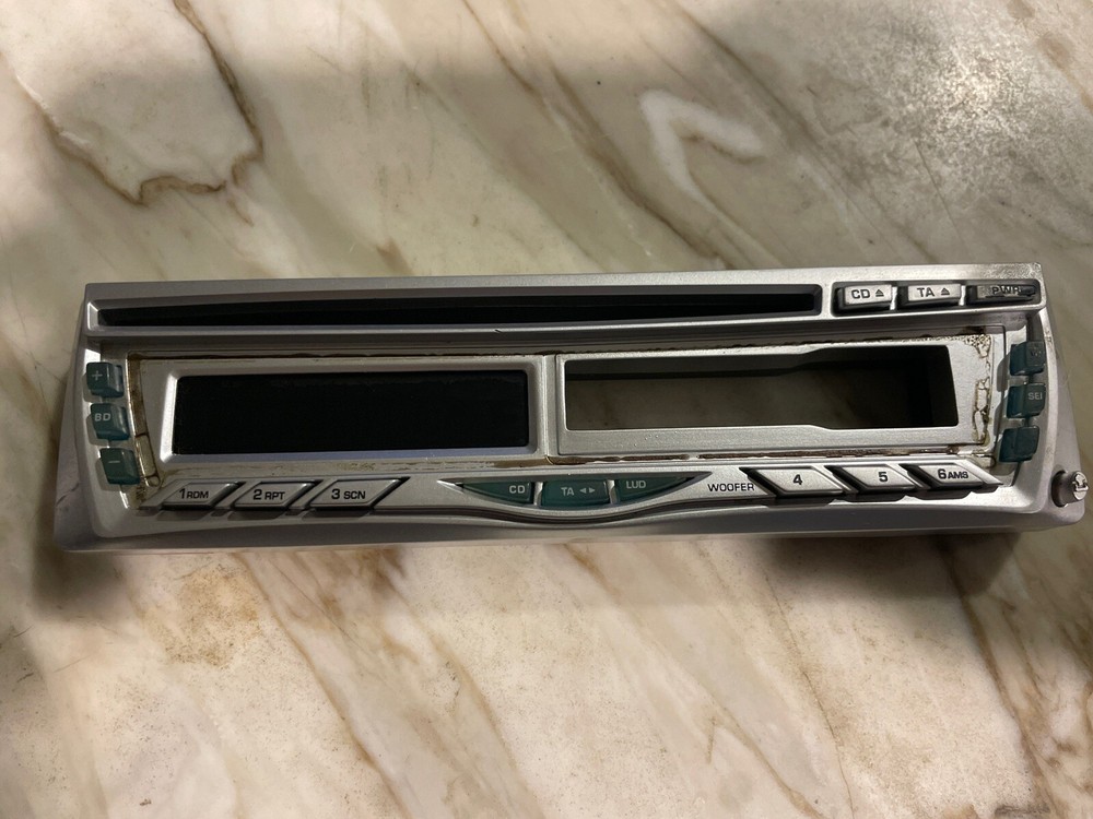 PYLE PLUS PLCDCS90 CAR STEREO PYLE PLUS PLCDCS90 ONLY FACEPLATE OEM🟠