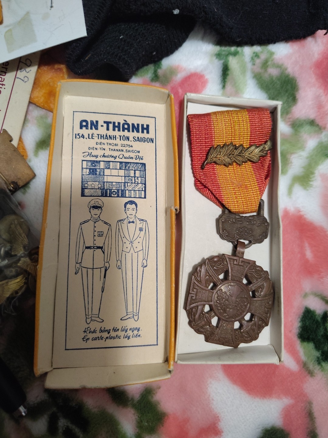 Saigon Army Gallantry Medal With Original Box Ww2
