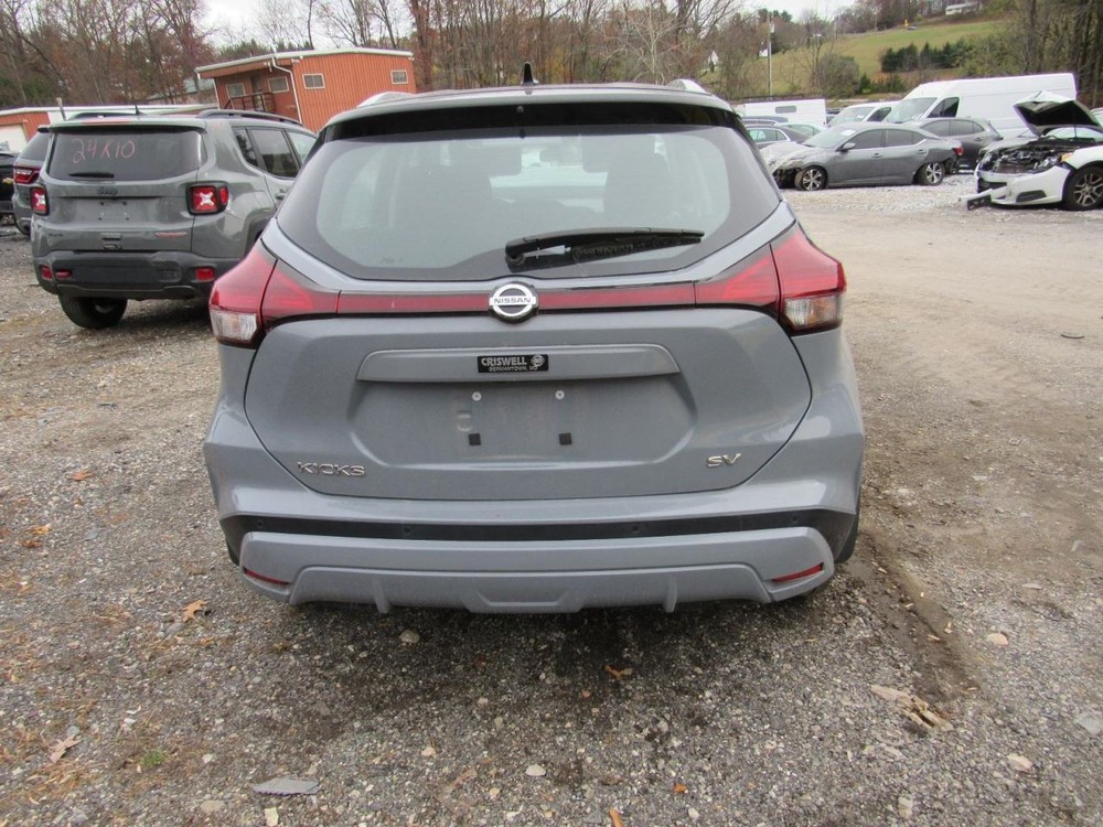 KICKS 2021 Glove Box 1009785