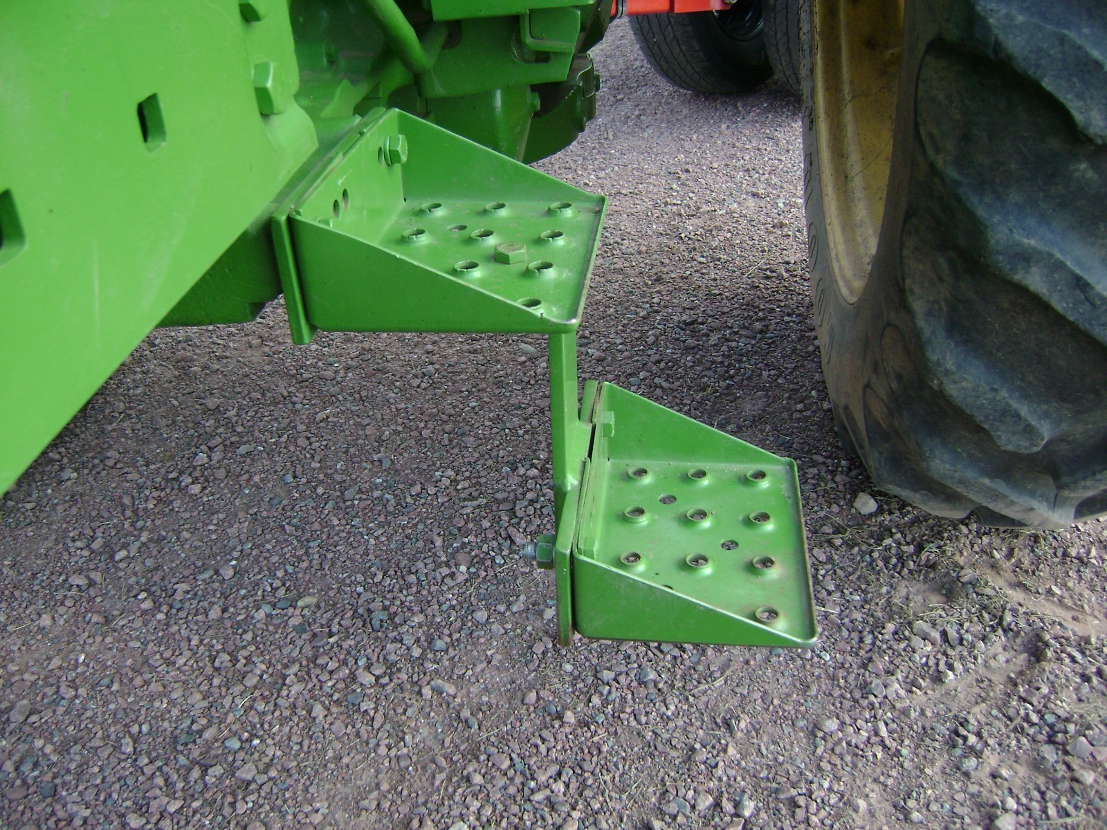 USA - STEP EXTENSION JOHN DEERE 2510 3010 4010 2520 3020 4020 BARE METAL FINISH