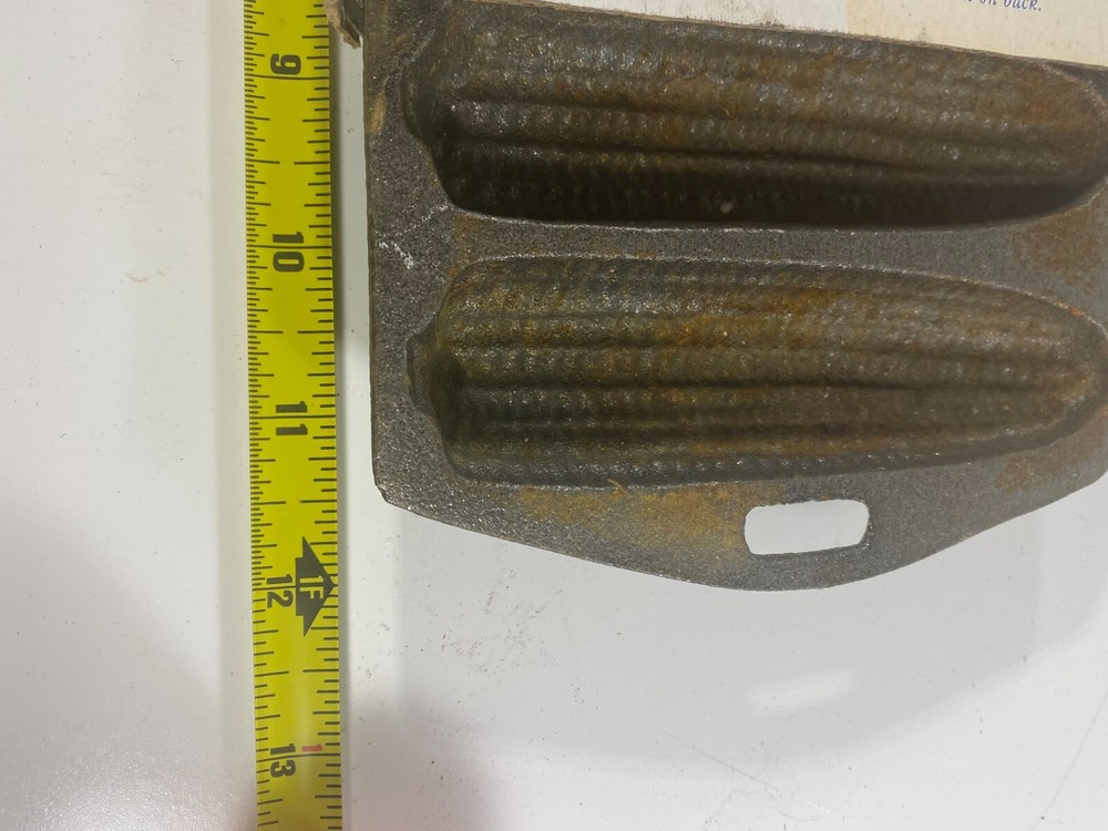 Country Chef Cast Iron Corn Bread Pan Corn Cob Shape