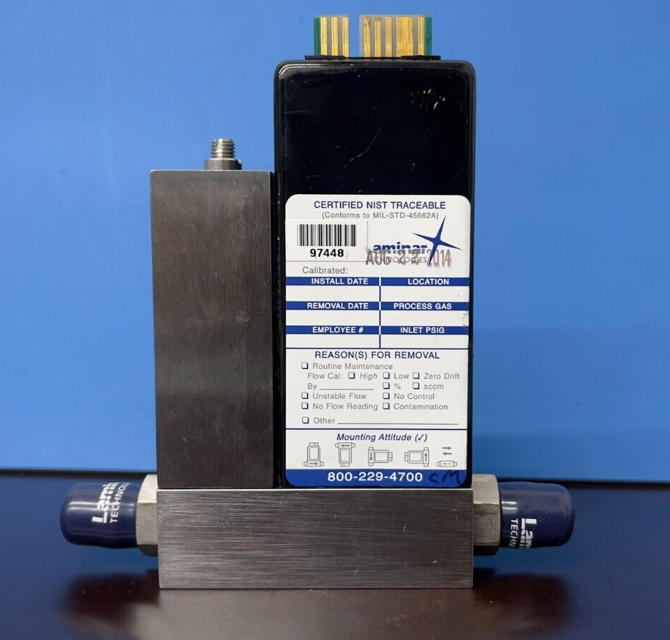 Unit Instruments UFC-1200A Range:200 SCCM Gas:N2 Mass Flow Controller