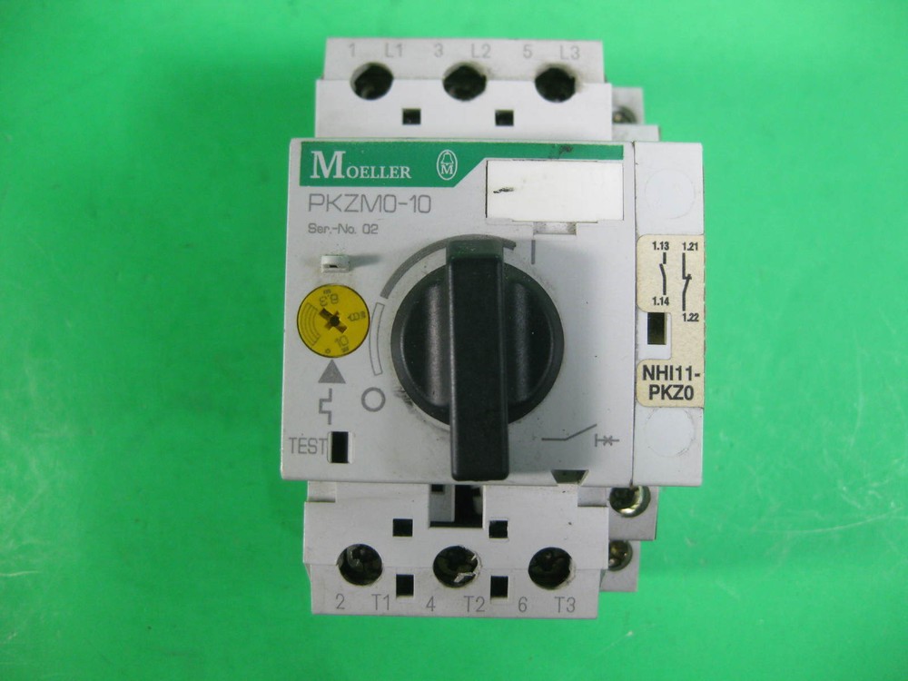 Moeller Manual Motor Starter -- PKZM0-10 -- Used