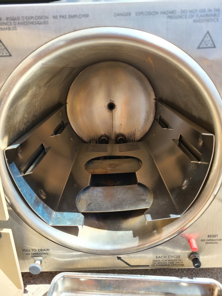 Sybron Barnstead Laboratory Sterilizer C2250 Powers on, Untested