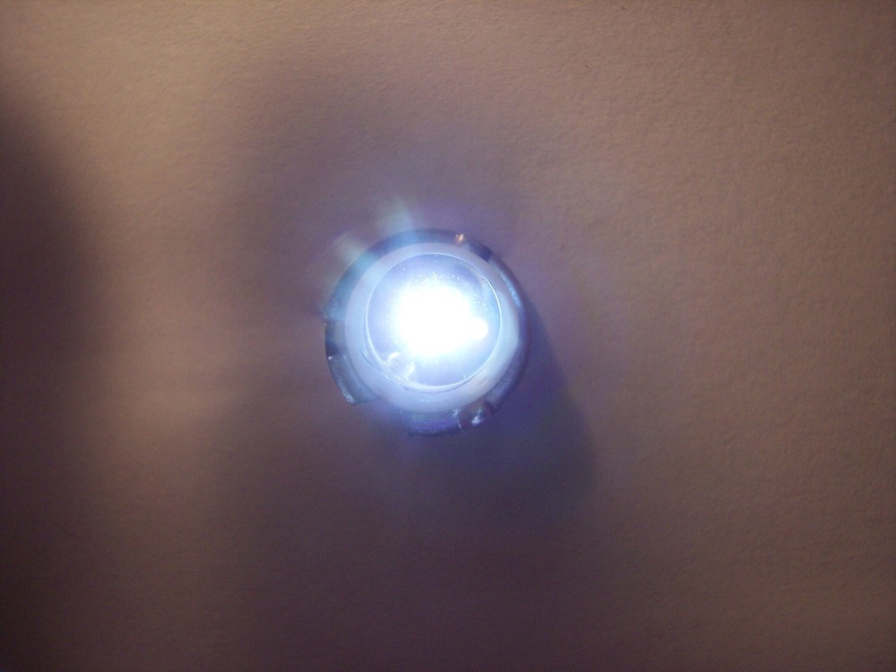 (+ or - ) Polarity LED PR bulb Replacement 4-Cell 6V Lantern