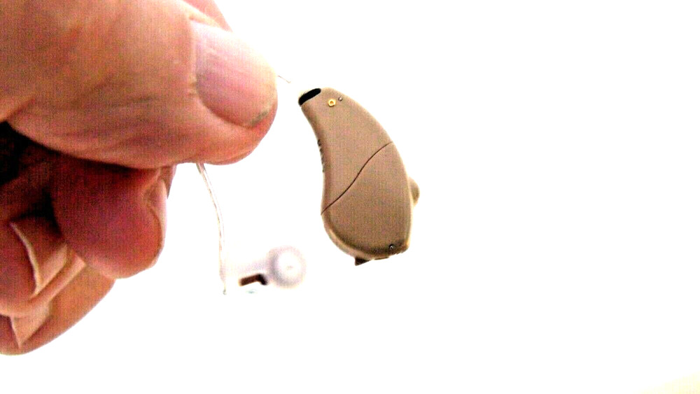 NEW PROGRAMMABLE MINI DIGITAL RIC HEARING AID right noise control WE PROGRAM