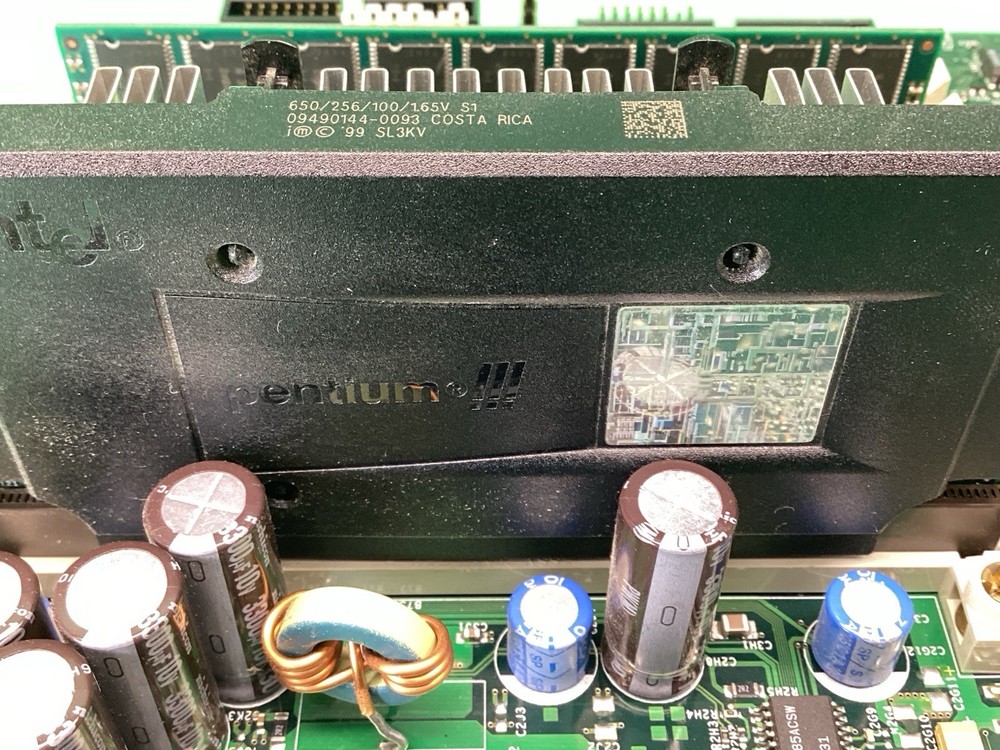 Vintage Dell Motherboard E139761 + Pentium III 3 CPU Processor + RAM - UNTESTED