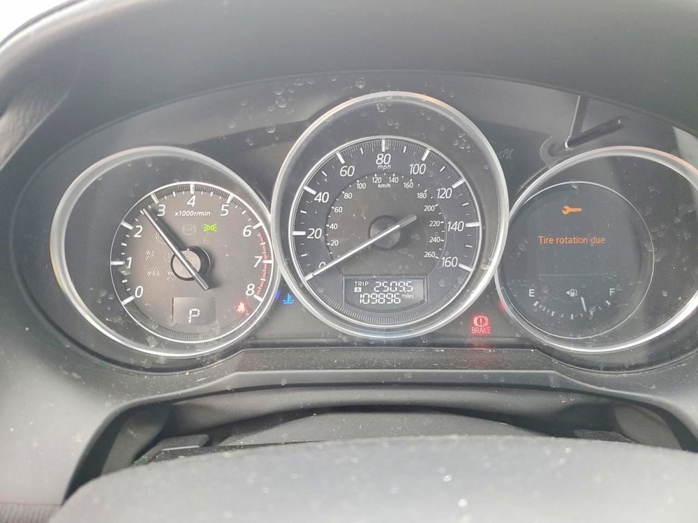 6 2016 Glove Box 5015409