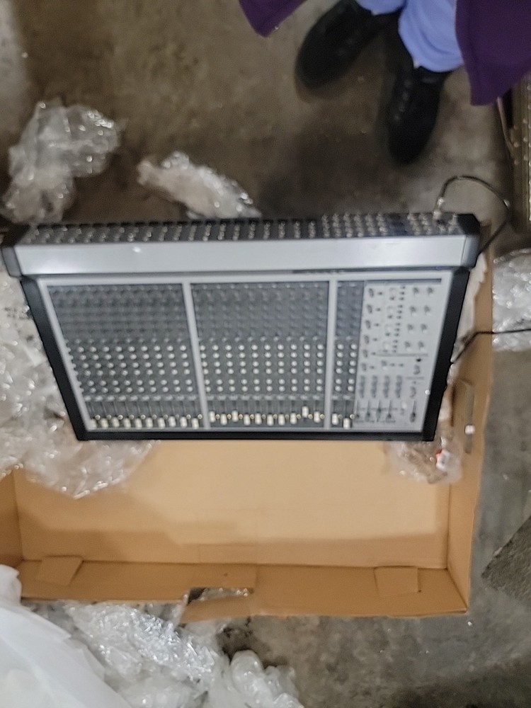 Phonic MR 3243 Mixer