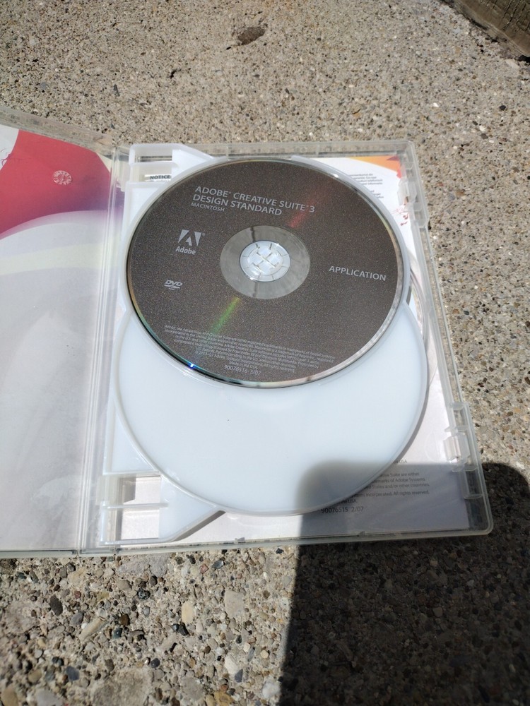 Adobe Creative Suite 3 Standard Design 3-Disc Set Macintosh w/Serial Number