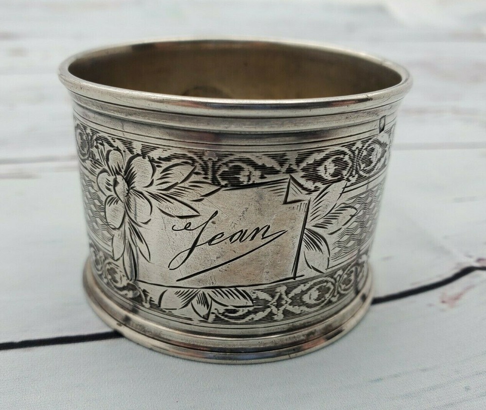 Sterling Silver napkin ring, Engine turned, Flowers, Mono
