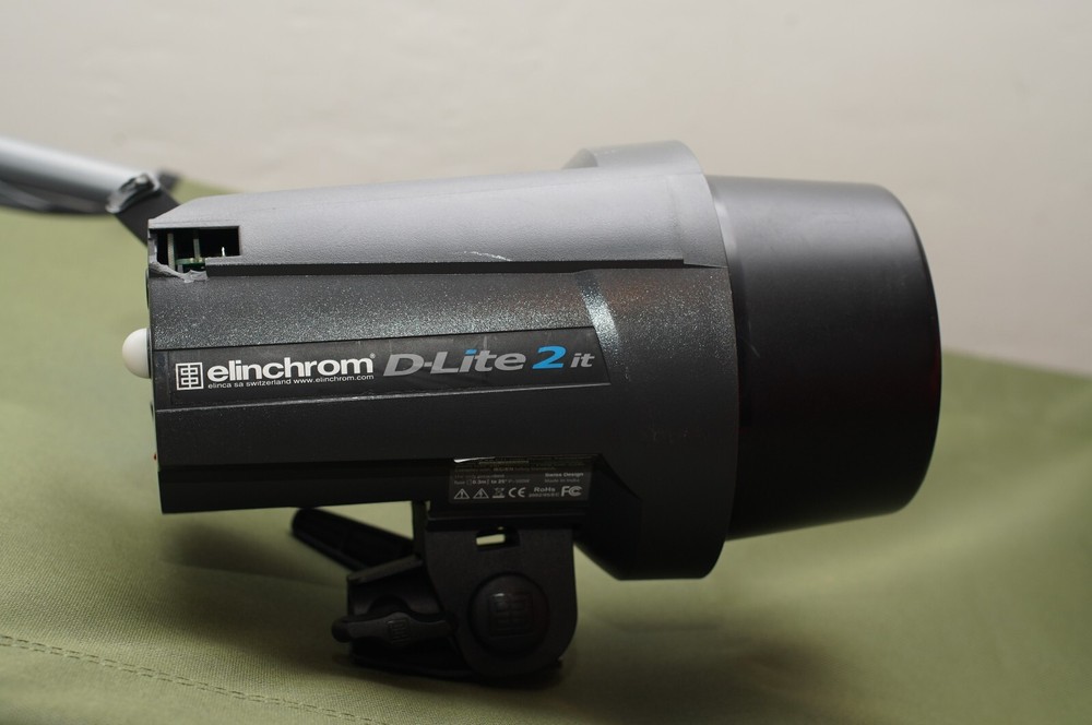 Elinchrom D-Lite 2 it Monolight Studio Strobes
