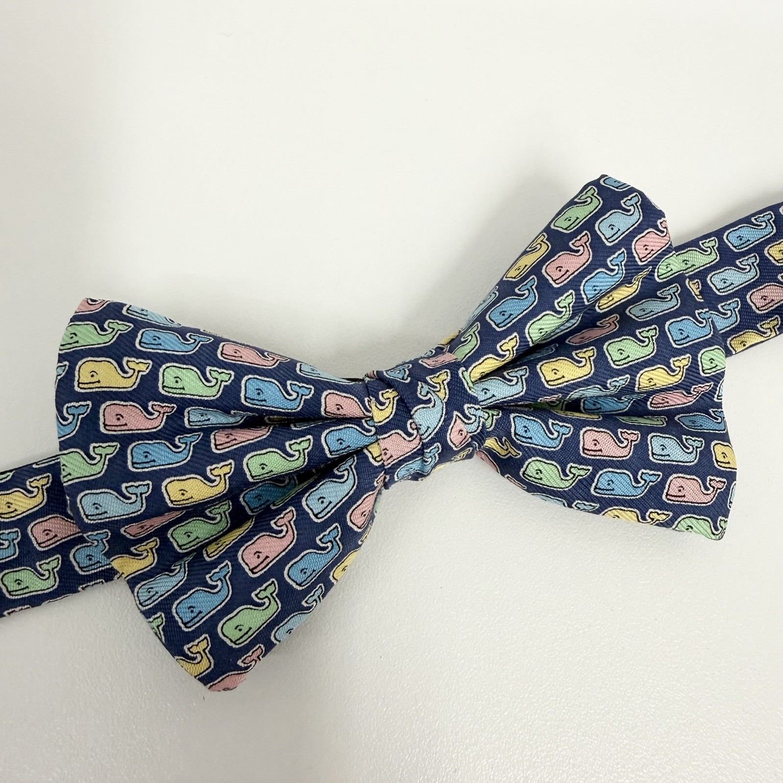 Vineyard Vines NEW Boys Bow Tie AOP Whale Logo Pastel Multicolor Silk USA 2" 14"