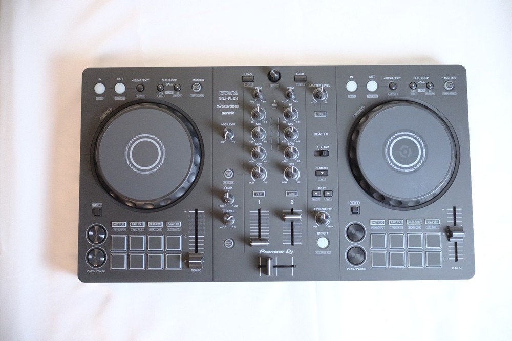 Pioneer DJ DDJ-FLX4 2-Channel DJ Controller - Black