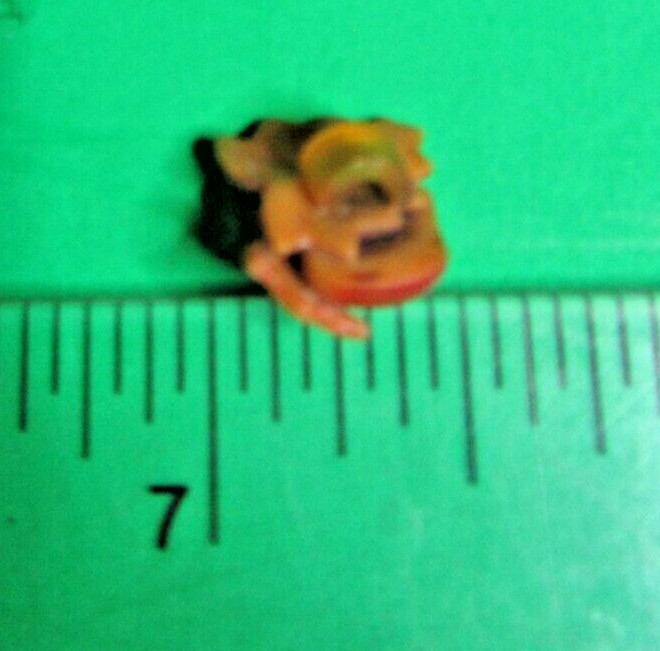 Vtg APPLE FRUIT LEAF EARLY PLASTIC CELLULOID? WEEBER-LIKE REALISTIC BUTTON-Y115