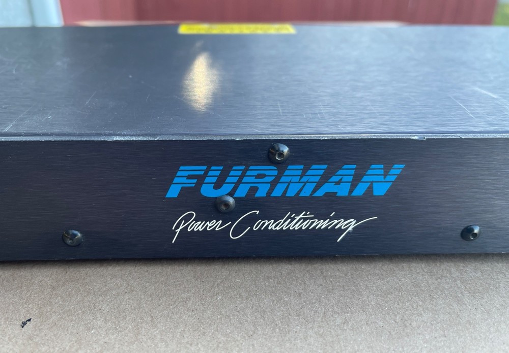 Furman Power Conditioner AR-117 AC Line Regulator, VERY NICE UNIT