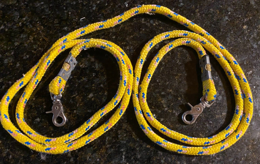 9' YELLOW BARREL LOOP CONTEST REINS WITH CLIPS 1/2'' ROUND