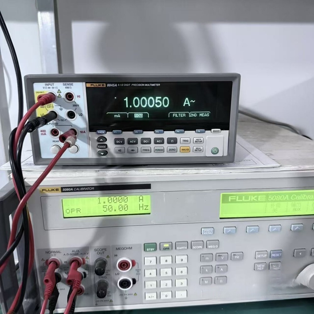 1 pcs Fluke 8845A Digital Multimeter 6.5 Digit Precision Multimeter.