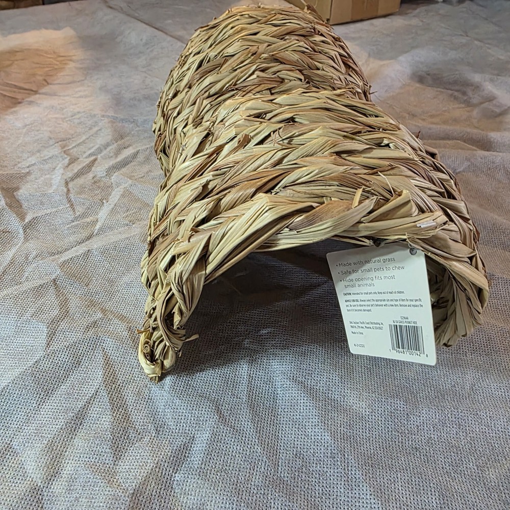 Nate+Jeremiah Small Animal Grass Hide