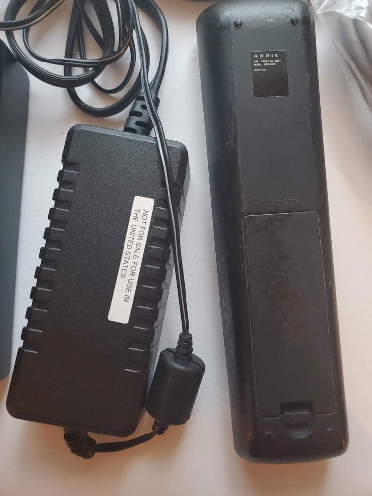 Shaw Direct ARRIS HDDSR 600 Digital Satellite Receiver With Remote/Adapter USED