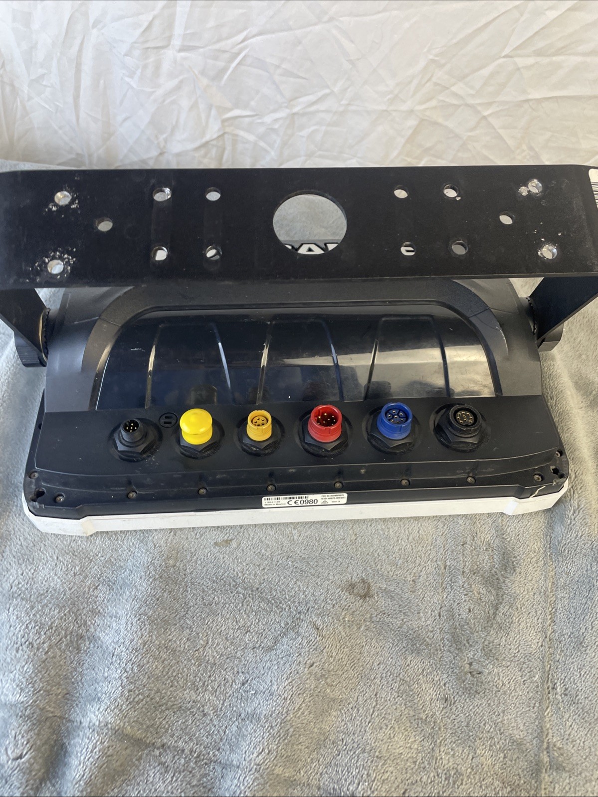 Lowrance HDS 12 Gen 3 Depth Finder With Mount And Suncover Tested And Working