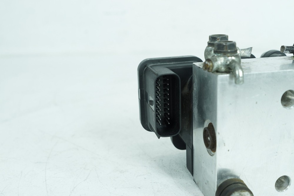 10 Harley Touring FLHTC Electra Glide Classic OEM ABS Brake Pump Control Module