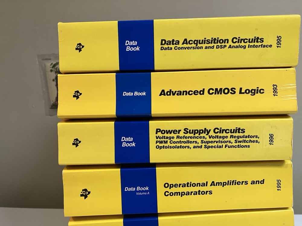 Texas Instruments Lot Of 8 Data Book Circuits, Logic, Amplifiers & Comparators