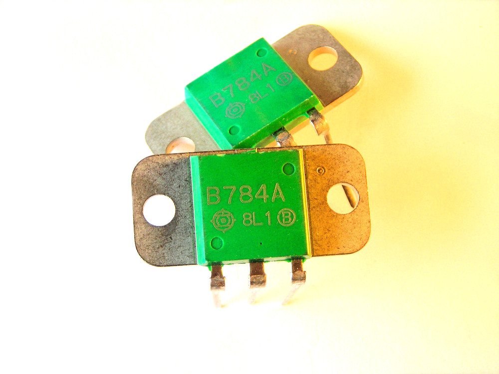 2SB784 "Original" Hitachi  Transistor 2  pcs