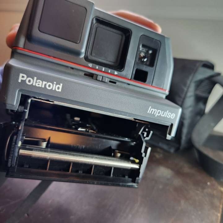 Polaroid Impulse Instant Camera Auto Focus Built In Flash With Case Untested