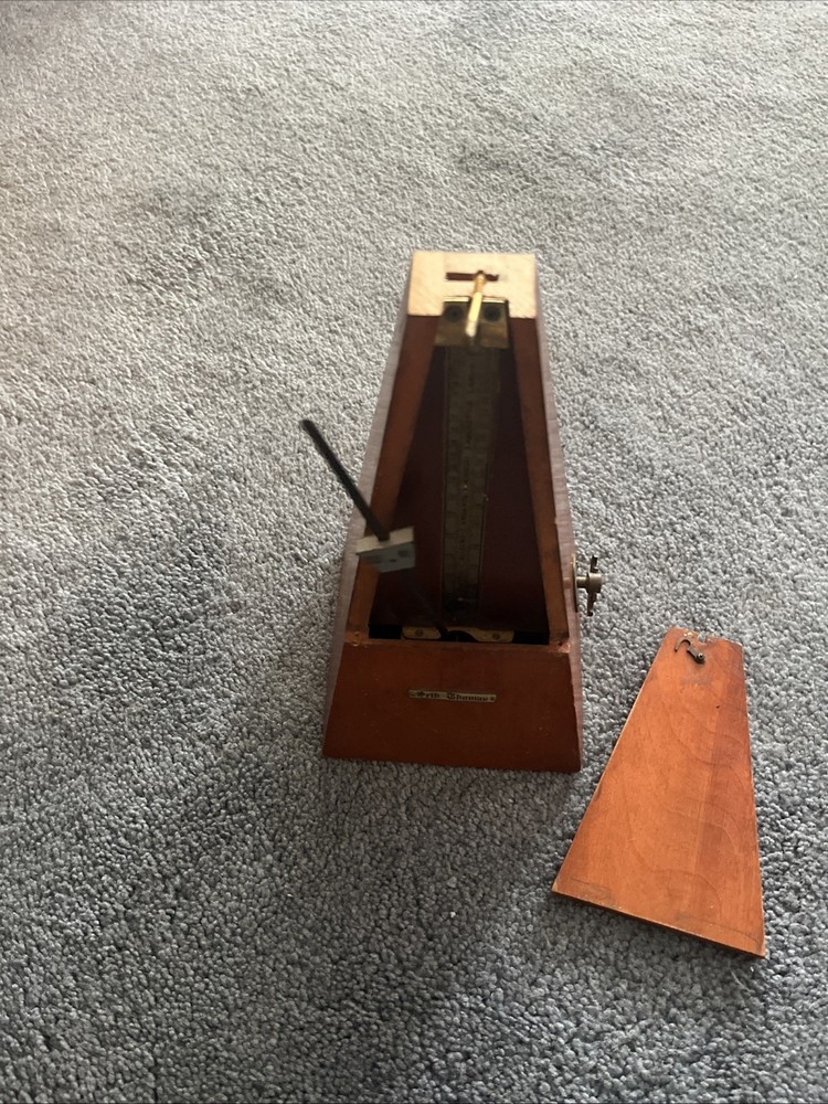 Seth Thomas METRONOME-7 ~ Wood Case, Wind Up ~ Working - Top Missing