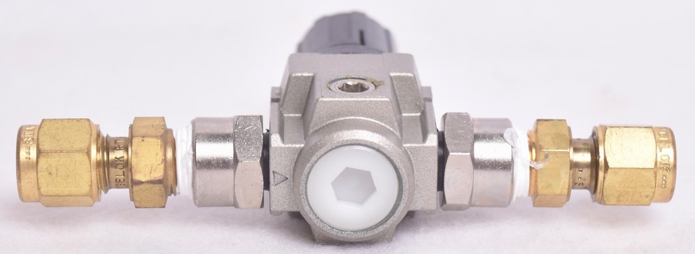 SMC AR1000-M5 Pneumatic Air Regulator