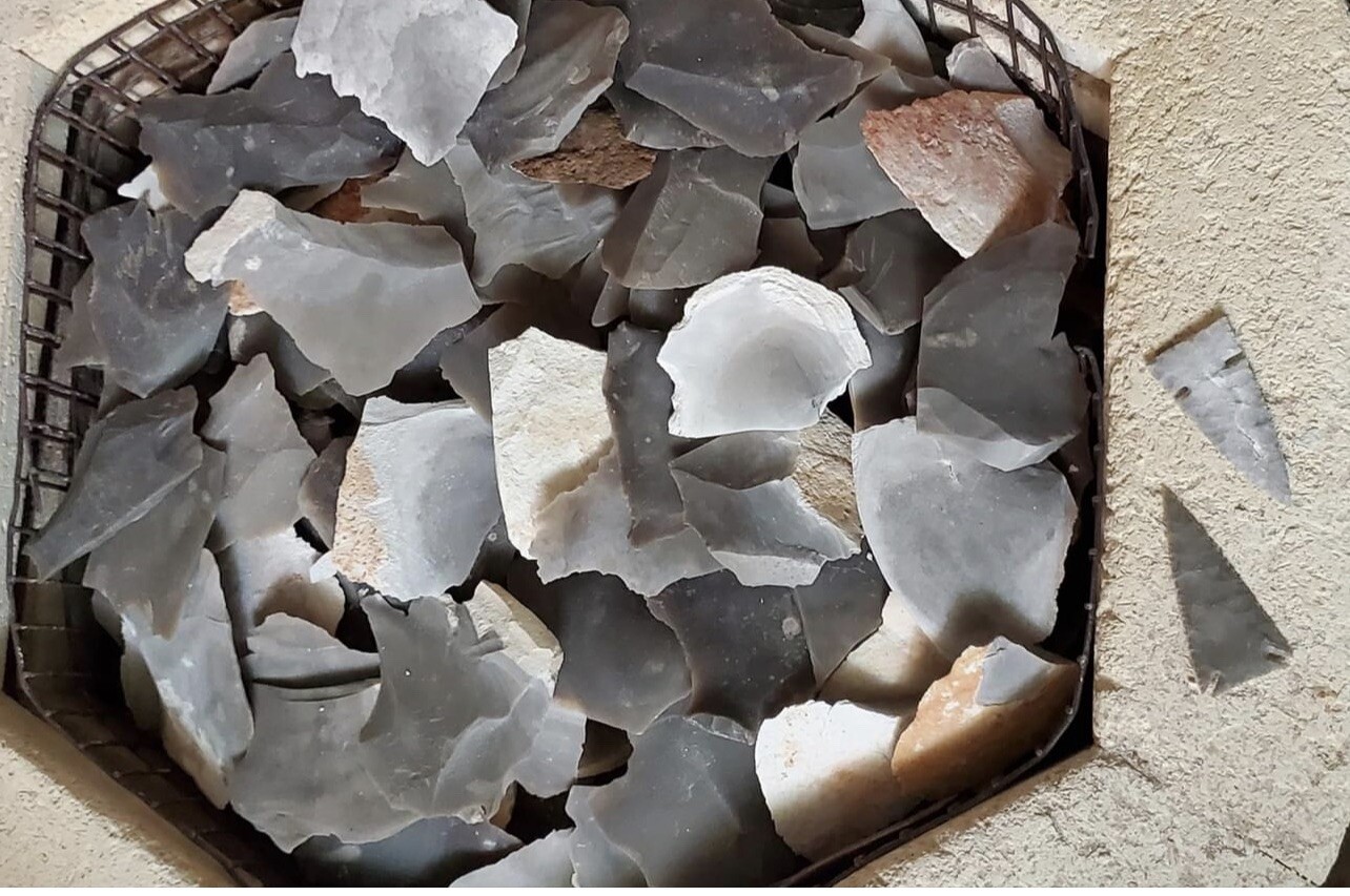 Samples Of High Quality Heated Georgetown Flint( 3-5inch Flakes) Flint Knapping