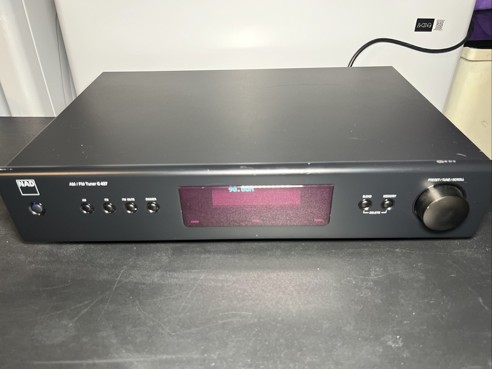 NAD C427 Stereo Tuner - Black