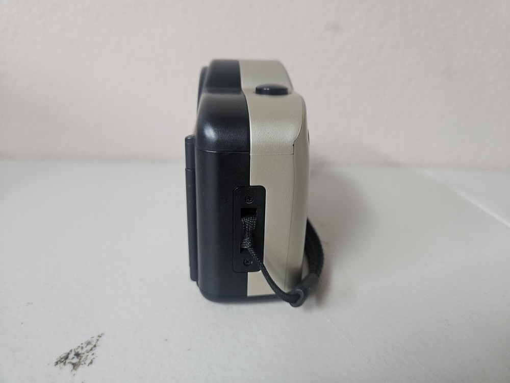 Bell & Howell BF-710 35mm Fully Automatic Film Camera